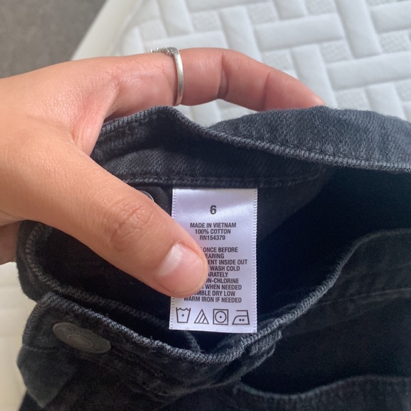 black ripped mom jeans - Picture 3 of 4